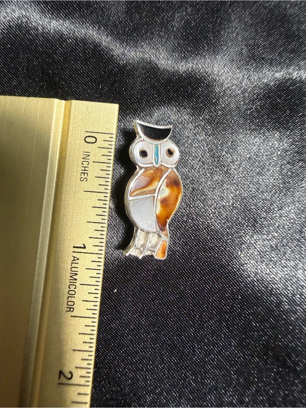 Zuni Vintage Sterling Silver OWL with Shell Inlay Lapel Pin 1” x 1/2”